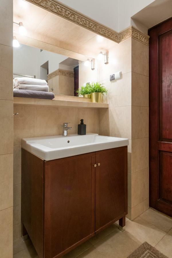 Belle Epoque Ii, Luxury 50m To Main Square Apartment Krakow